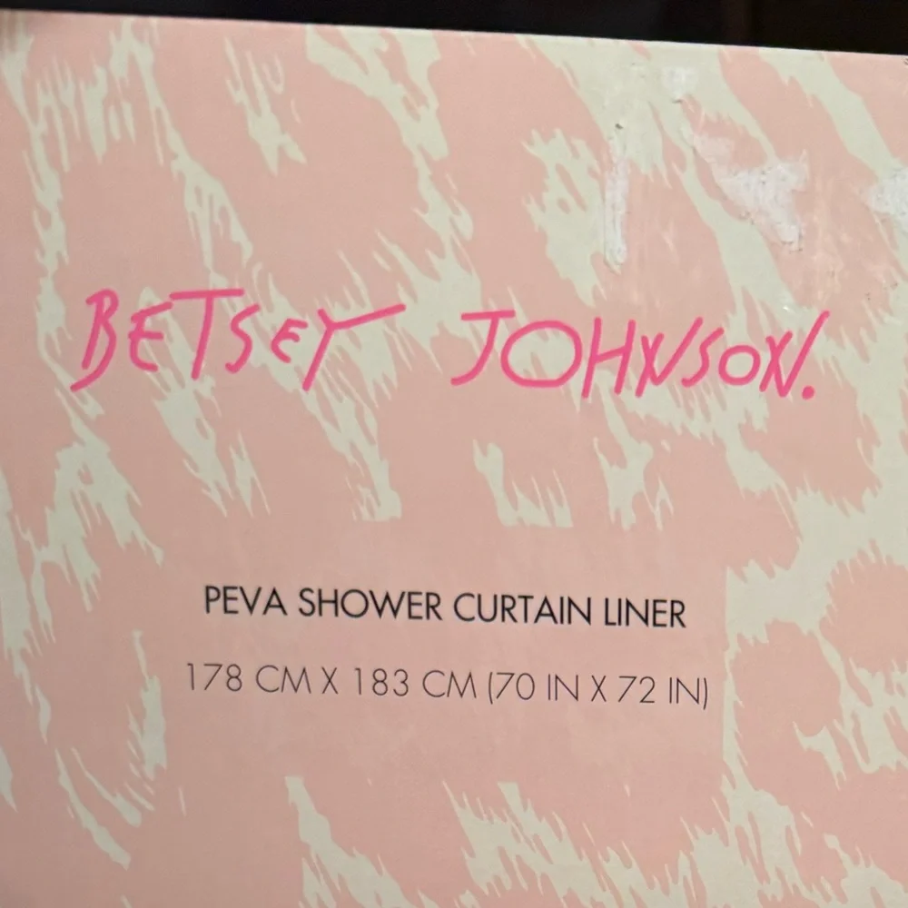 Betsey Johnson NWT Classic Betsey Lipstick Design Peva Shower Curtain Liner